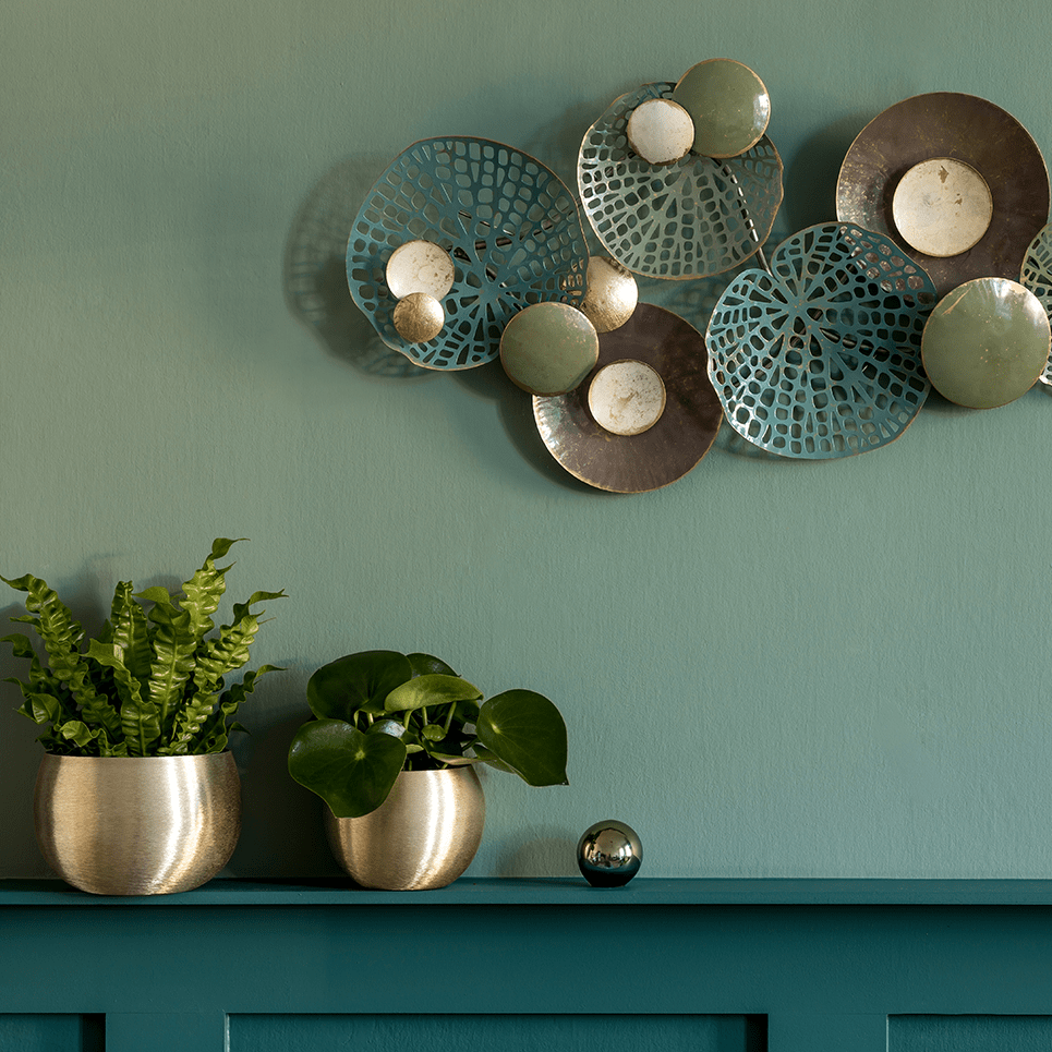 Duvar dekorasyonunda duvar rengi ve objelerin uyumu